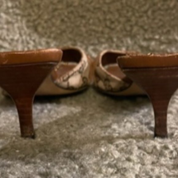 Gucci Leather & GG Sandals with Horsebit - Size 7 M - Picture 8 of 11